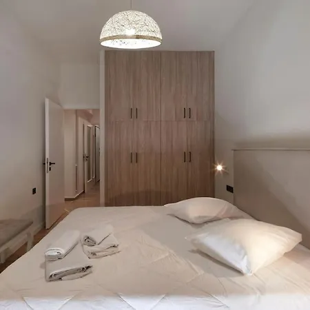 Lycabettus View Apartment *